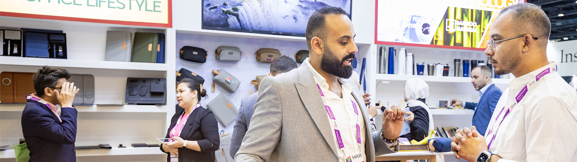Gifts & Lifestyle Middle East - Visitor and Exhibitor interaction