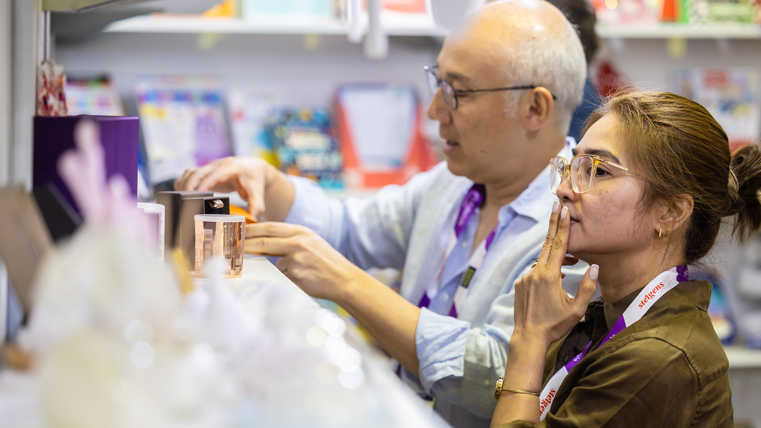 Gifts & Lifestyle Middle East - visitor viewing products on display